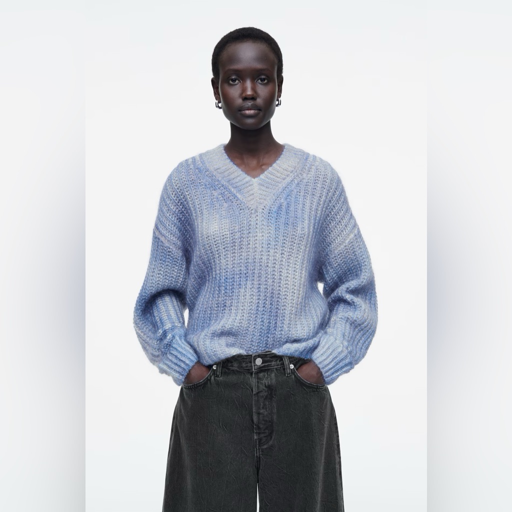 Nwt Cos Spray-Effect Mohair Blend V-Neck Sweater In Mist Blue Size Xs